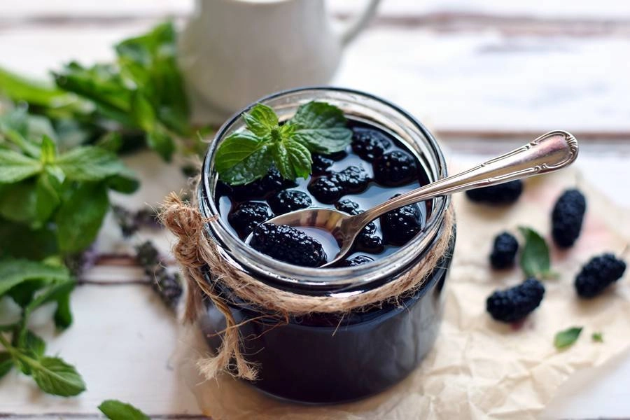 Домашнее варенье из шелковицы