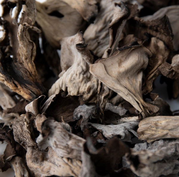 Лисичка чёрная сушеная, 1 кг